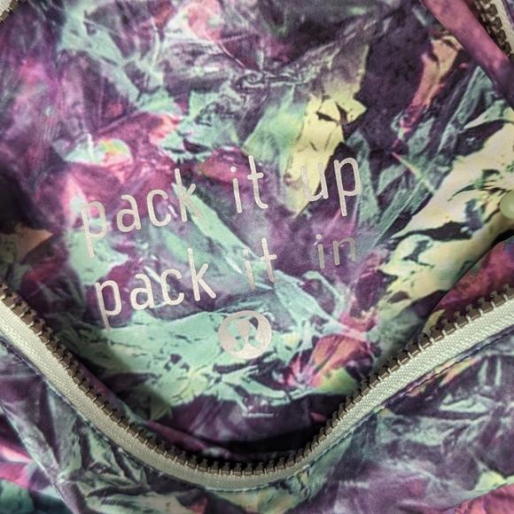 LULULEMON Miss Misty Jacket II in Iridescent Multi Sz 6 - Picture 15 of 16